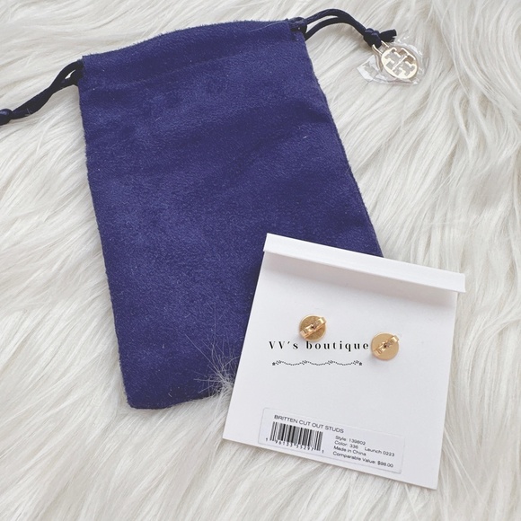 NWT Tory Burch Britten Cut Out Studs Earrings 139802 Avocado Green - Picture 2 of 2